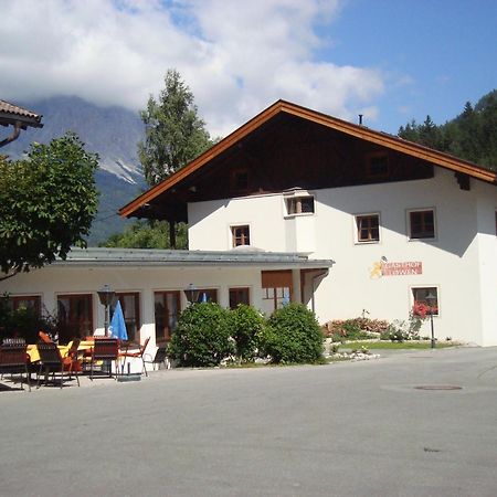 Hotel Zum Goldenen Loewen ببيرفيير المظهر الخارجي الصورة