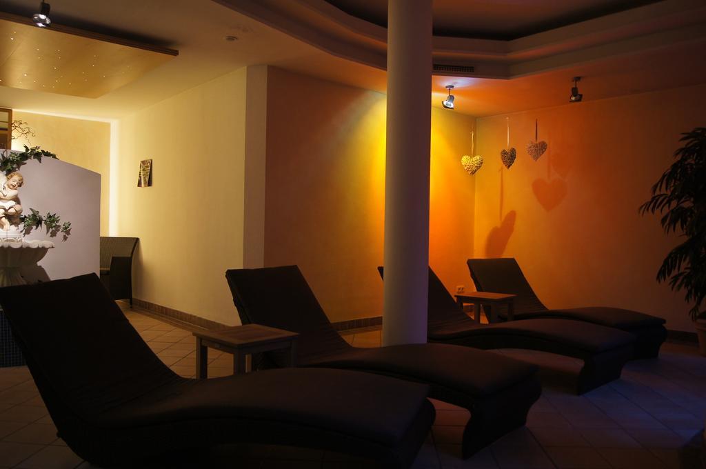 Hotel Zum Goldenen Loewen ببيرفيير المظهر الخارجي الصورة