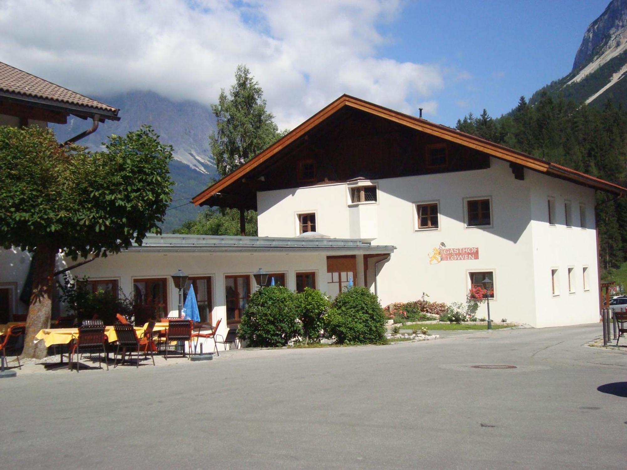 Hotel Zum Goldenen Loewen ببيرفيير المظهر الخارجي الصورة
