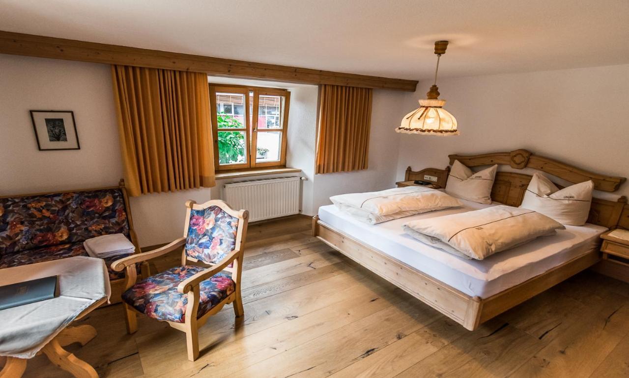 Hotel Zum Goldenen Loewen ببيرفيير المظهر الخارجي الصورة