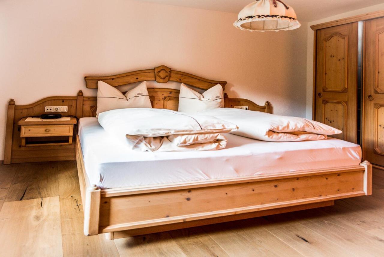 Hotel Zum Goldenen Loewen ببيرفيير المظهر الخارجي الصورة
