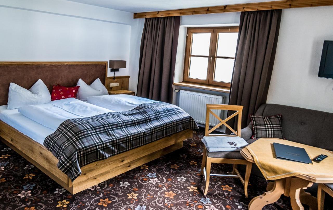 Hotel Zum Goldenen Loewen ببيرفيير المظهر الخارجي الصورة
